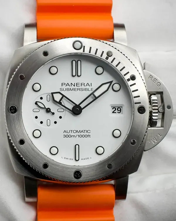 Panerai Submersible (PAM01590)