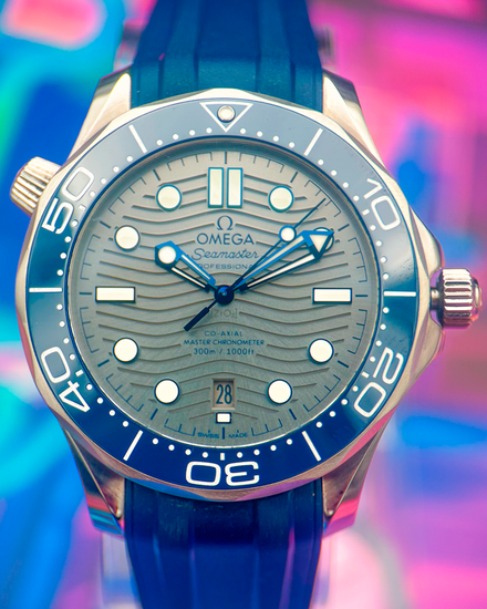 2023 Omega Seamaster Diver 300M 42MM Grey Dial Rubber Strap (210.32.42.20.06.001)
