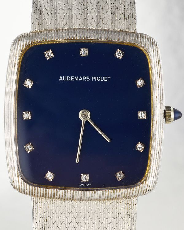 Audemars Piguet Vintage Cobra 23MM Blue Dial White Gold Bracelet (Cal. 2090)