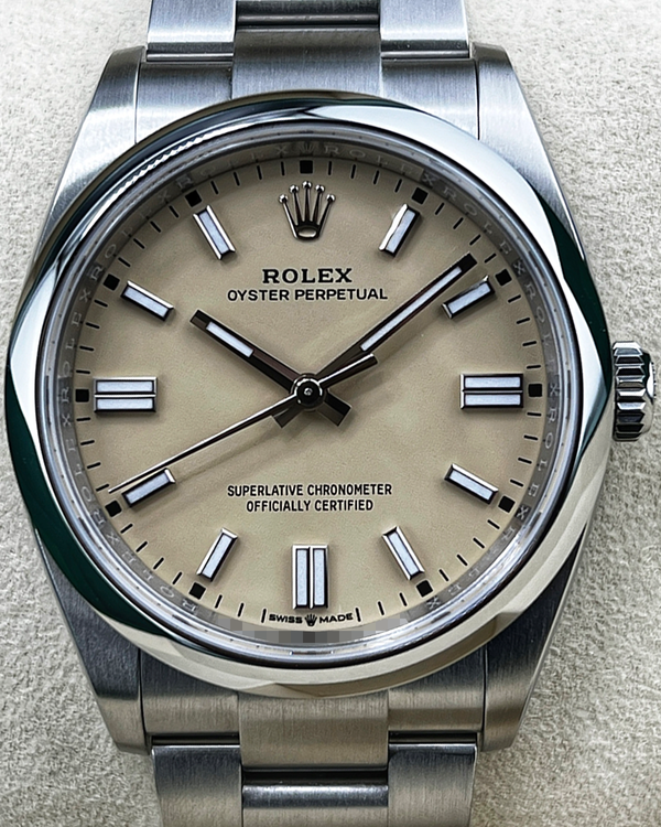 Rolex Oyster Perpetual (126000)