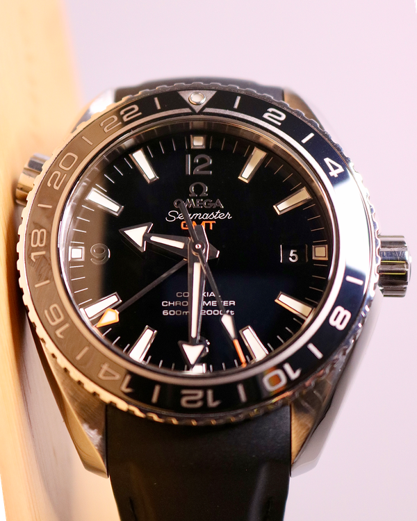 Omega Seamaster Planet Ocean GMT 43.5MM Black Dial Rubber Strap (232.32.44.22.01.001)