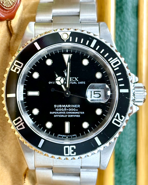 Rolex Submariner Date 40MM Black Dial Oyster Bracelet (16610)