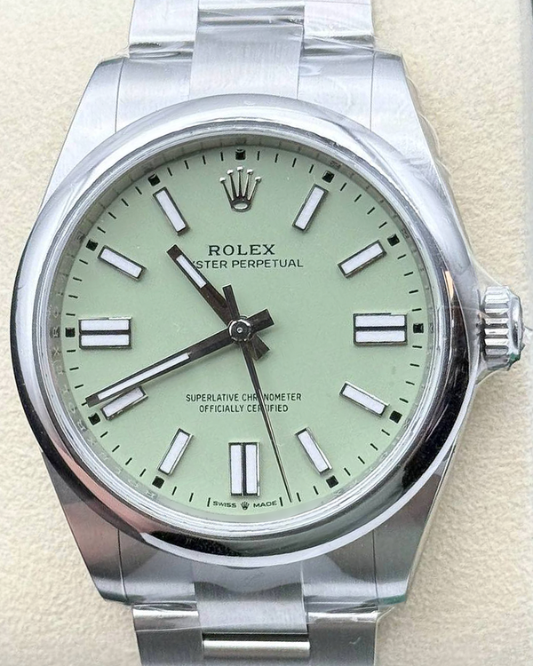 Rolex Oyster Perpetual (134300)
