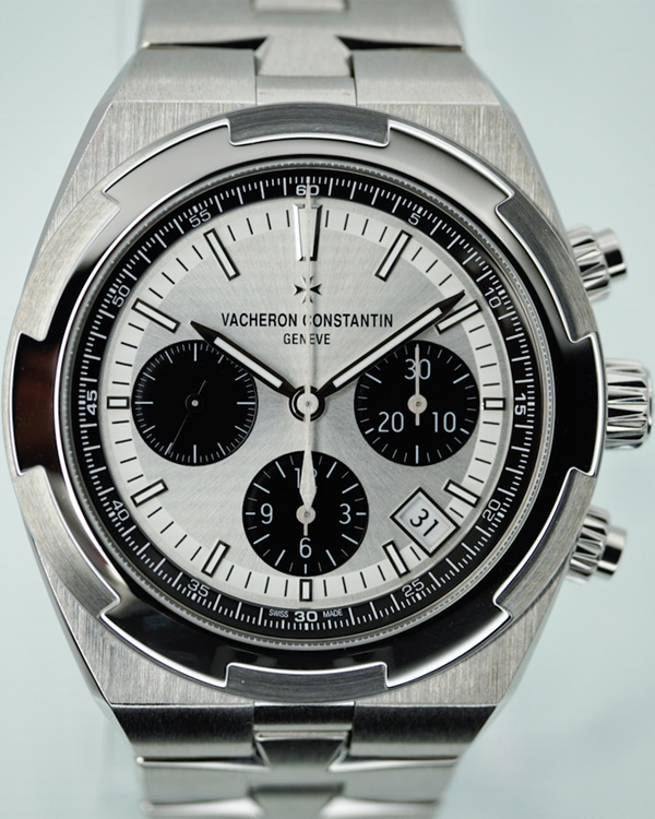 Vacheron Constantin Overseas Chronograph 42.5MM Silver Dial Steel Bracelet (5520V/210A-B686)