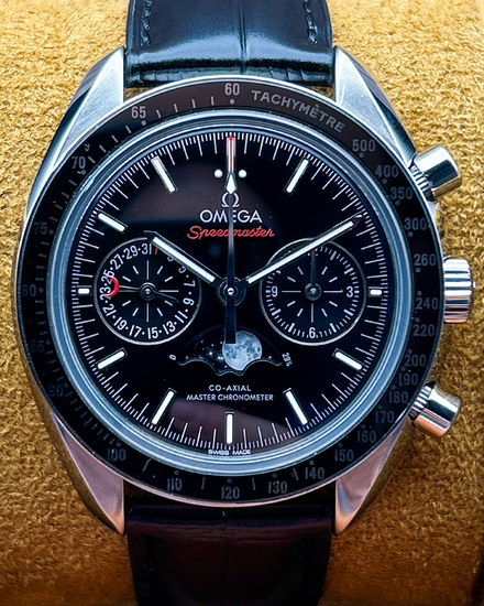 2022 Omega Speedmaster Moonphase 44.25MM Black Dial Leather Strap (304.33.44.52.01.001)