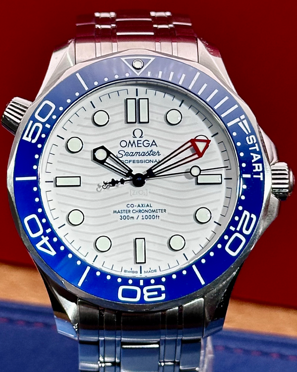 2024 Omega Seamaster Diver 300M "America's Cup" 42MM White Dial Steel Bracelet (210.30.42.20.04.002)