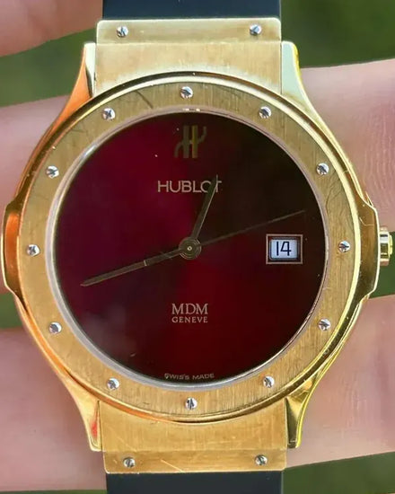 2005 Hublot Classic MDM 36MM Quartz Red Dial Rubber Strap (1520.100.3)