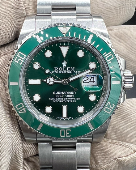 2017 Rolex Submariner Date "Hulk" 40MM Green Dial Oyster Bracelet (116610LV)