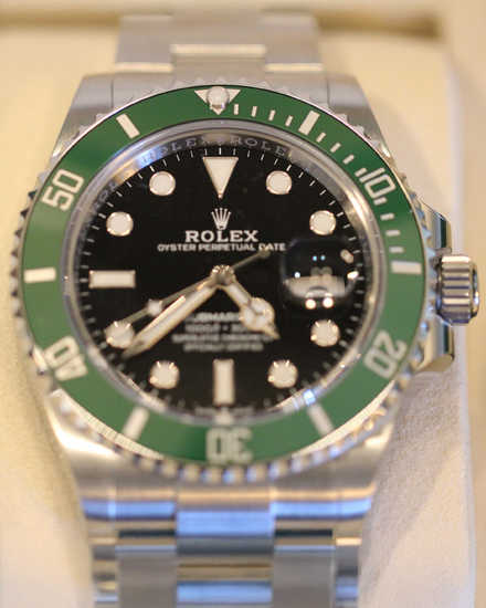 2025 Rolex Submariner Date "Starbucks" 41MM Black Dial Oyster Bracelet (126610LV)