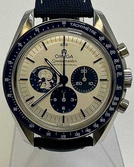 2025 Omega Speedmaster Anniversary Series "Silver Snoopy Award" 42MM Silver Dial Textile Strap (310.32.42.50.02.001)