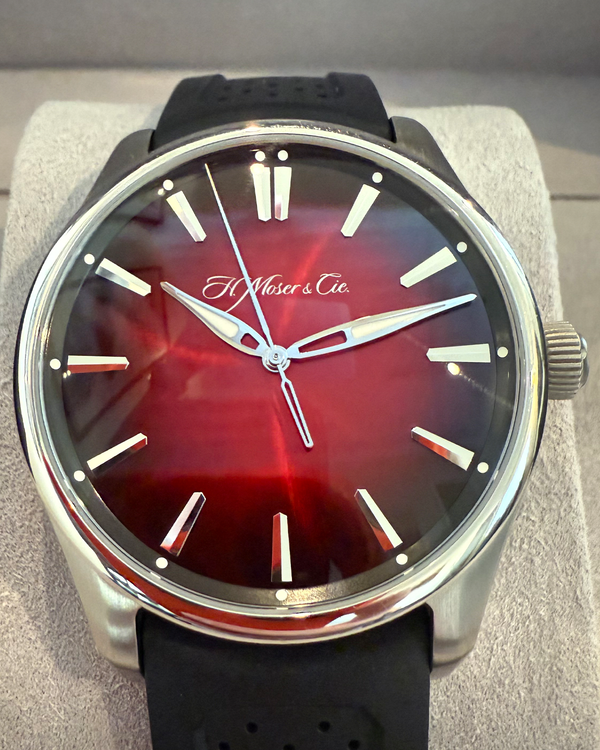 No Reserve - 2023 H. Moser & Cie. Pioneer 42.8MM Red Dial Rubber Strap (3200-1207)