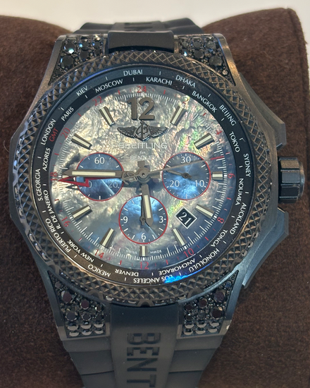 2016 Breitling Bentley GMT Light Body L.E. 49MM Mother Of Pearl Dial Rubber Strap (VB0432AU/BE25)