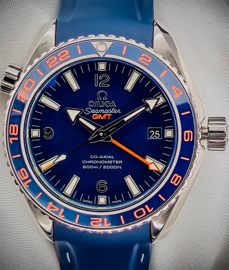 No Reserve - 2013 Omega Seamaster Planet Ocean GMT "GoodPlanet" 600M 43.5MM Blue Dial Rubber Strap (232.32.44.22.03.001)