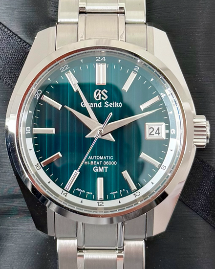Grand Seiko Heritage GMT "The Matrix" L.E. 40MM Green Dial Steel Bracelet (SBGJ241G)