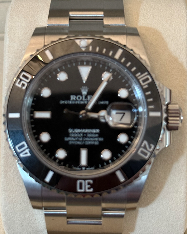 Rolex Submariner (126610LN)