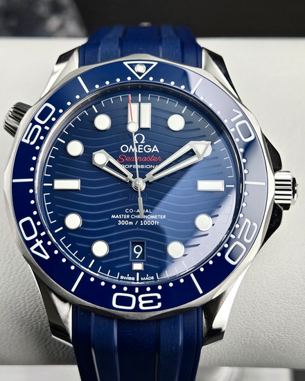 2023 Omega Seamaster Diver 300M 42MM Blue Dial Rubber Strap (210.32.42.20.03.001)