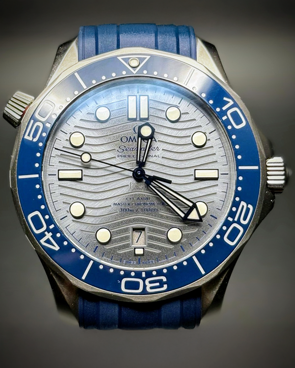 2021 Omega Seamaster Diver 300M 42MM Grey Dial Rubber Strap (210.32.42.20.06.001)