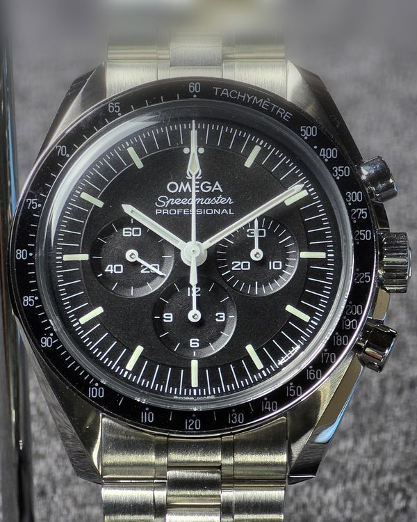 (Diego working() Omega Speedmaster Professional Moonwatch (310.30.42.50.01.001)
