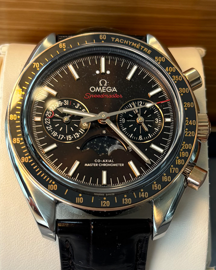 2023 Omega Speedmaster Moonphase 44.25MM Brown Dial Leather Strap (304.23.44.52.13.001)