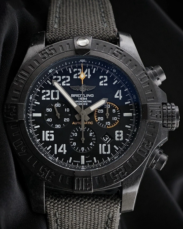 Breitling Avenger (XB1210)
