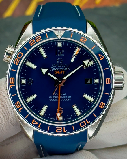 2025 Omega Seamaster Planet Ocean 600M "GoodPlanet" GMT 43.5MM Blue Dial Rubber Strap (232.32.44.22.03.001)