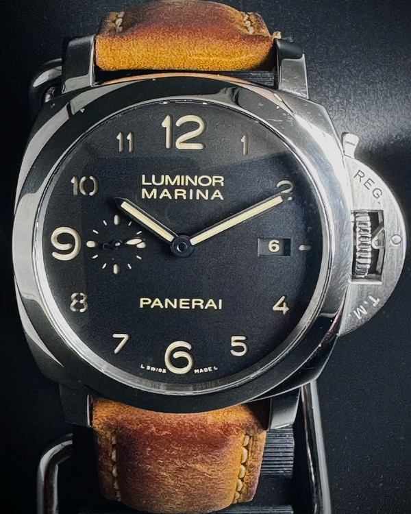 2017 Panerai Luminor Marina 44MM Black Dial Leather Strap (PAM00359)
