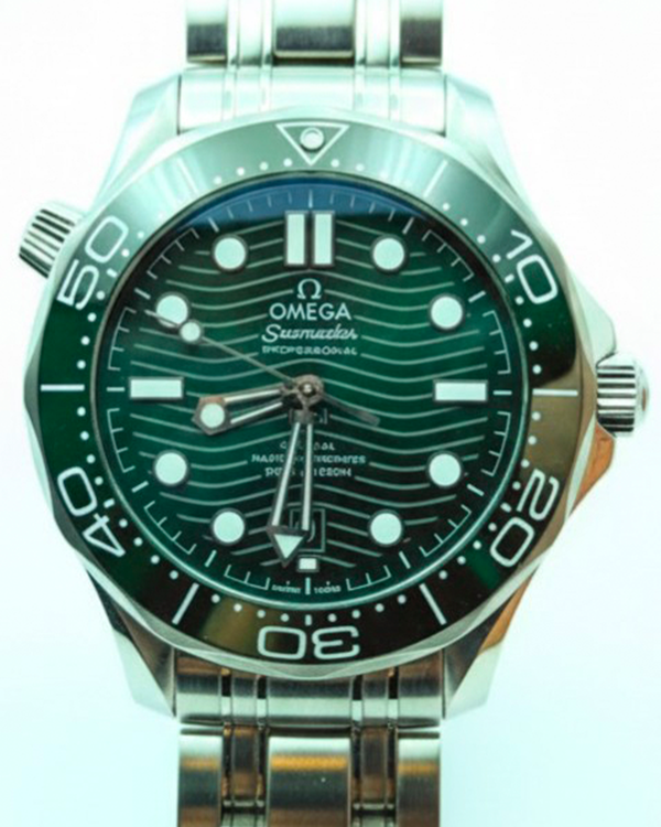 2022 Omega Seamaster Diver 300M 42MM Green Dial Steel Bracelet (210.30.42.20.10.001)
