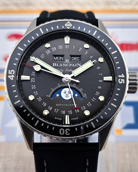 2022 Blancpain Fifty Fathoms Bathyscaphe Quantième Complet Phases de Lune 43MM Grey Dial Textile Strap (5054-1110-B52A)