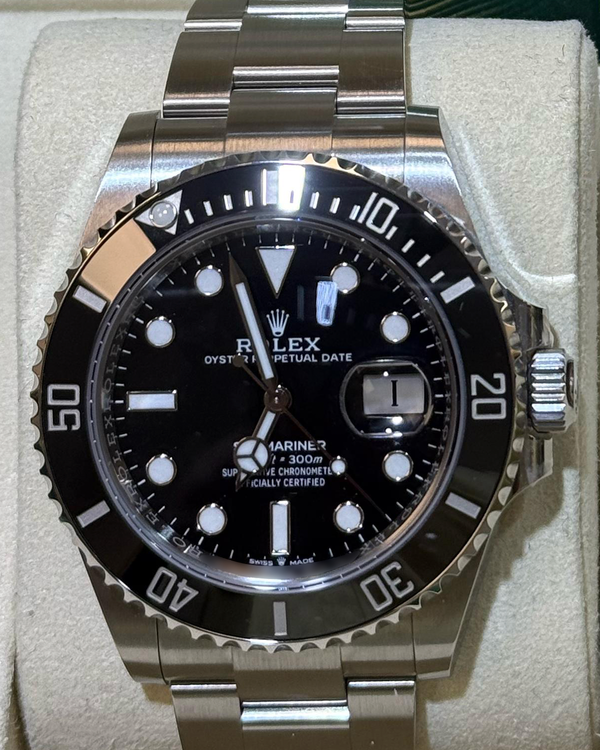 Rolex Submariner (126610LN)