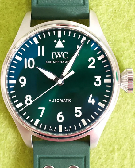 2022 IWC Schaffhausen Pilot 43MM Green Dial Rubber Strap (IW329306)