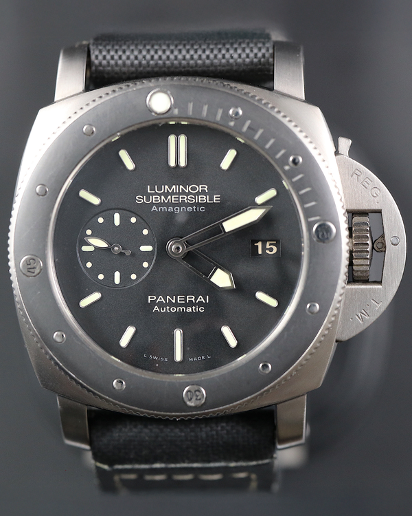 Panerai Submersible (Submersible Amagnetic – PAM 00389 - Titanium – LE 863/1000 - 47mm – 2013 – Full Set)
