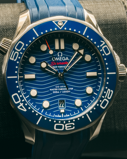 2023 Omega Seamaster Diver 300M 42MM Blue Dial Rubber Strap (210.32.42.20.03.001)