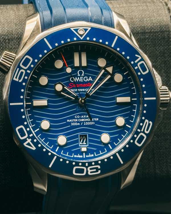 2023 Omega Seamaster Diver 300M 42MM Blue Dial Rubber Strap (210.32.42.20.03.001)