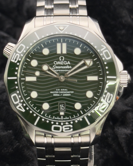 2025 Omega Seamaster Diver 300M 42MM Green Dial Steel Bracelet (210.30.42.20.10.001)