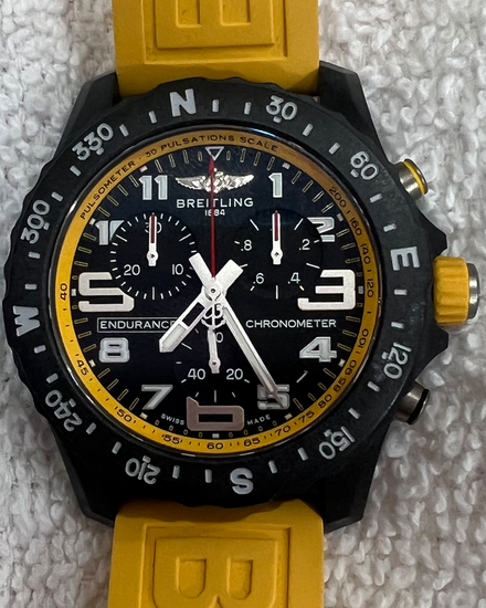 2020 Breitling Endurance Pro 44MM Quartz Black Dial Rubber Strap (X82310)
