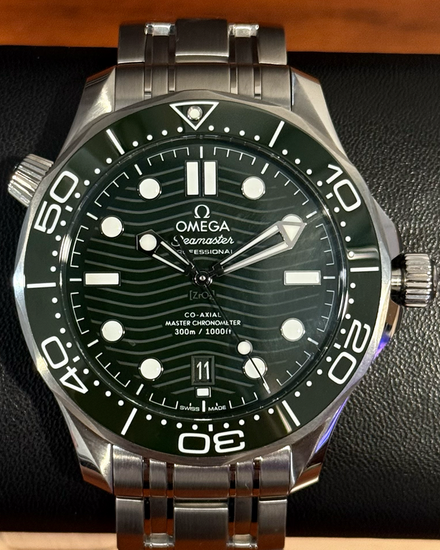 2025 Omega Seamaster Diver 300M "Seaweed" 42MM Green Dial Steel Bracelet (210.30.42.20.10.001)
