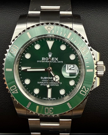 Rolex Submariner Date "Hulk" 40MM Green Dial Oyster Bracelet (116610LV)