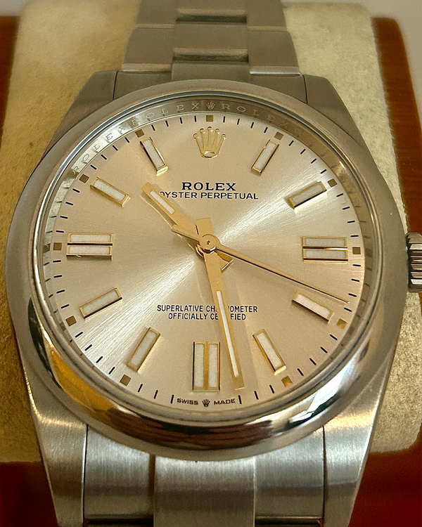 Rolex Oyster Perpetual (124300)