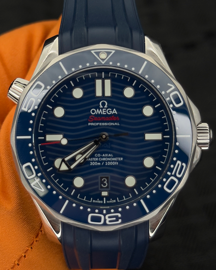 No Reserve - 2021 Omega Seamaster Diver 300M 42MM Blue Dial Rubber Strap (210.32.42.20.03.001)