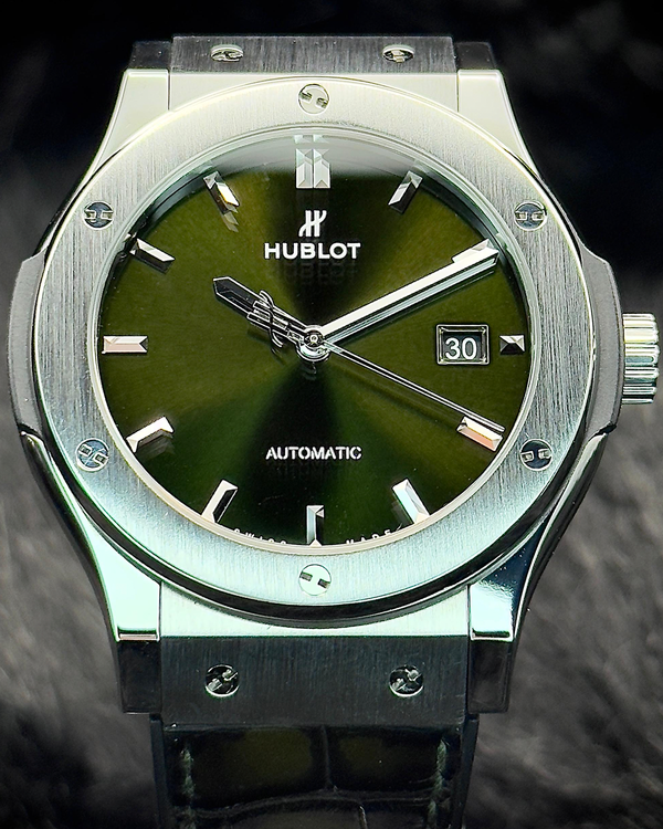 2018 Hublot Classic Fusion 42MM Green Dial Rubber Strap (542.NX.8970.LR)