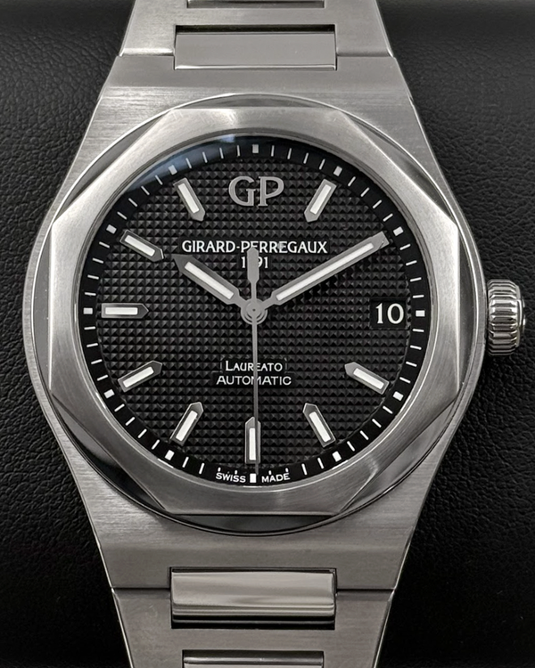 (Working) Girard Perregaux Laureato (81010-11-643-11A)