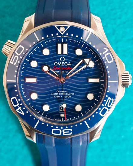 2025 Omega Seamaster Diver 300M 42MM Blue Dial Rubber Strap (210.32.42.20.03.001)
