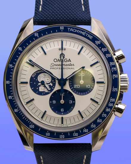 2025 Omega Speedmaster "Silver Snoopy Award" 42MM Silver Dial Textile Strap (310.32.42.50.02.001)