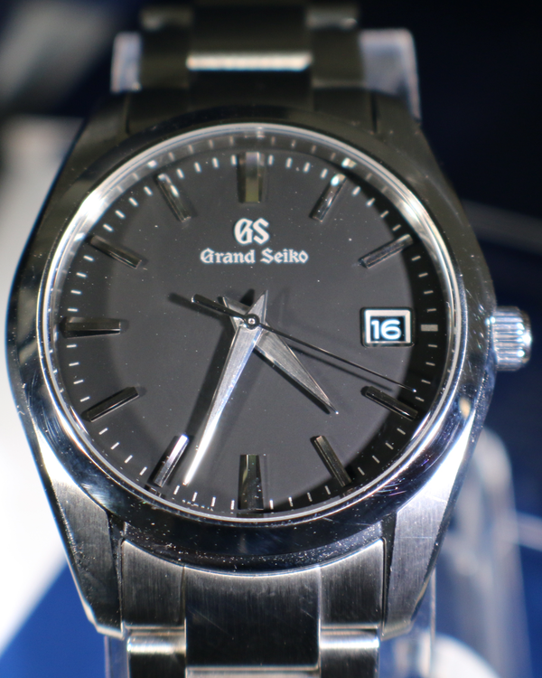 2025 Grand Seiko Heritage 37MM Quartz Black Dial Steel Bracelet (SBGX261G)