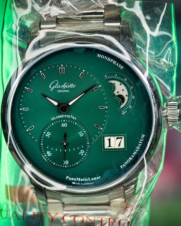 2024 Glashütte Original PanoMaticLunar 40MM Green Dial Steel Bracelet (1-90-02-13-32-70)