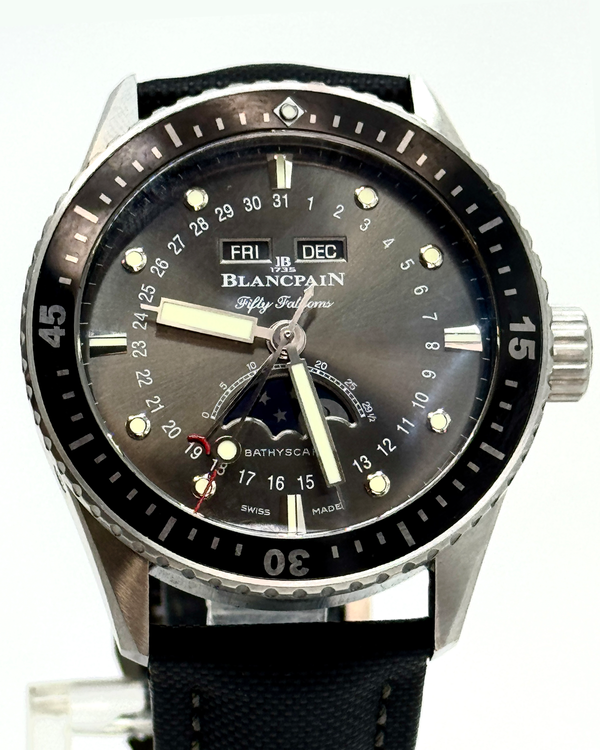 2023 Blancpain Fifty Fathoms Bathyscaphe Quantième Complet Phases de Lune 43MM Grey Dial Textile Strap (5054-1110-B52A)