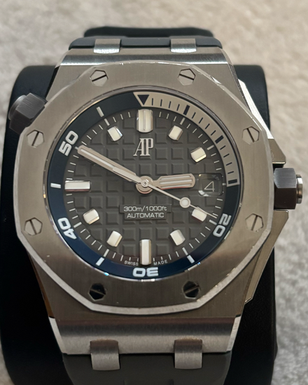 2024 Audemars Piguet Royal Oak Offshore Diver 42MM Grey Dial Rubber Strap (15720ST.OO.A009CA.01)