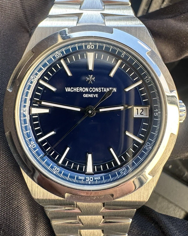 2018 Vacheron Constantin Overseas 41MM Blue Dial Steel Bracelet (4500V/110A-B128)