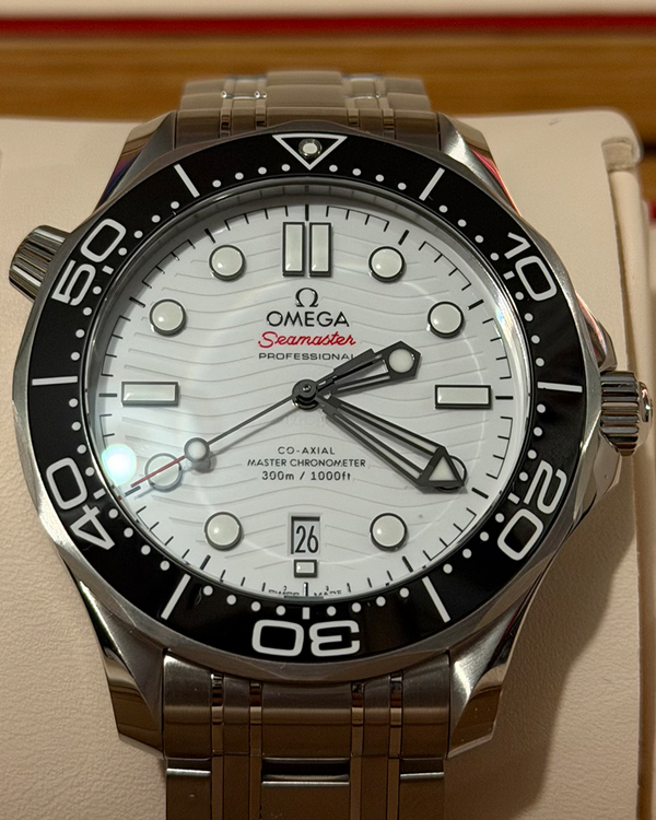 2025 Omega Seamaster Diver 300M 42MM White Dial Steel Bracelet (210.30.42.20.04.001)