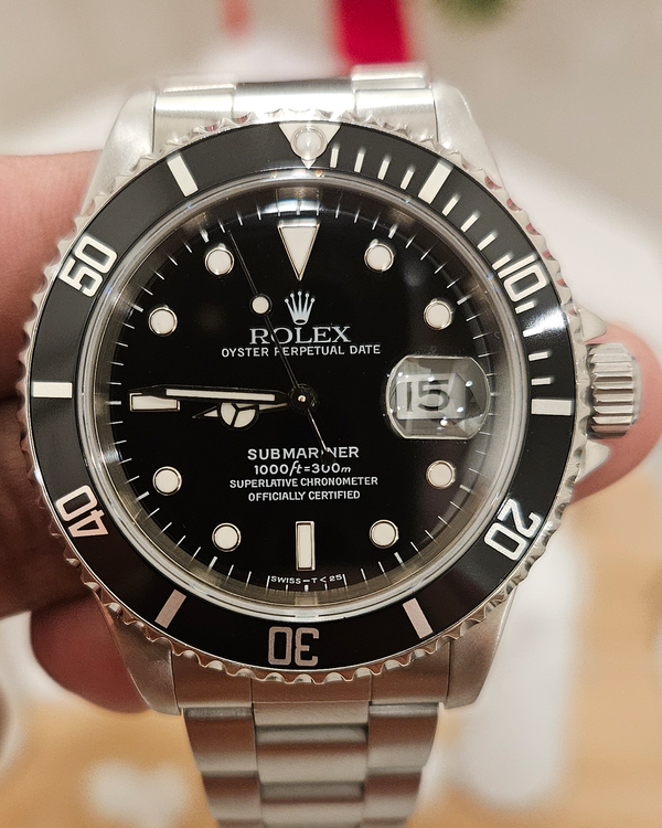 Rolex Submariner Date 40MM Black Dial Oyster Bracelet (16610)